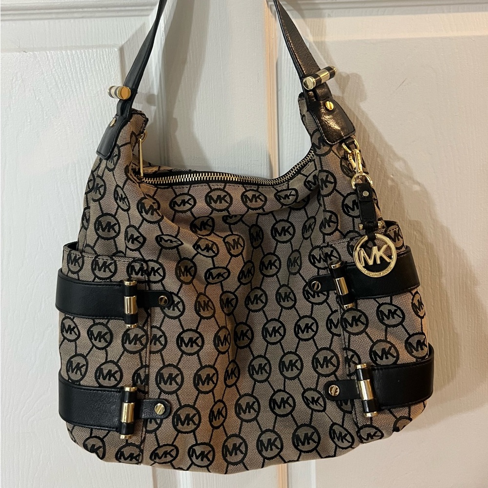 Michael Kors Hobo Handbag w/Dust Bag
